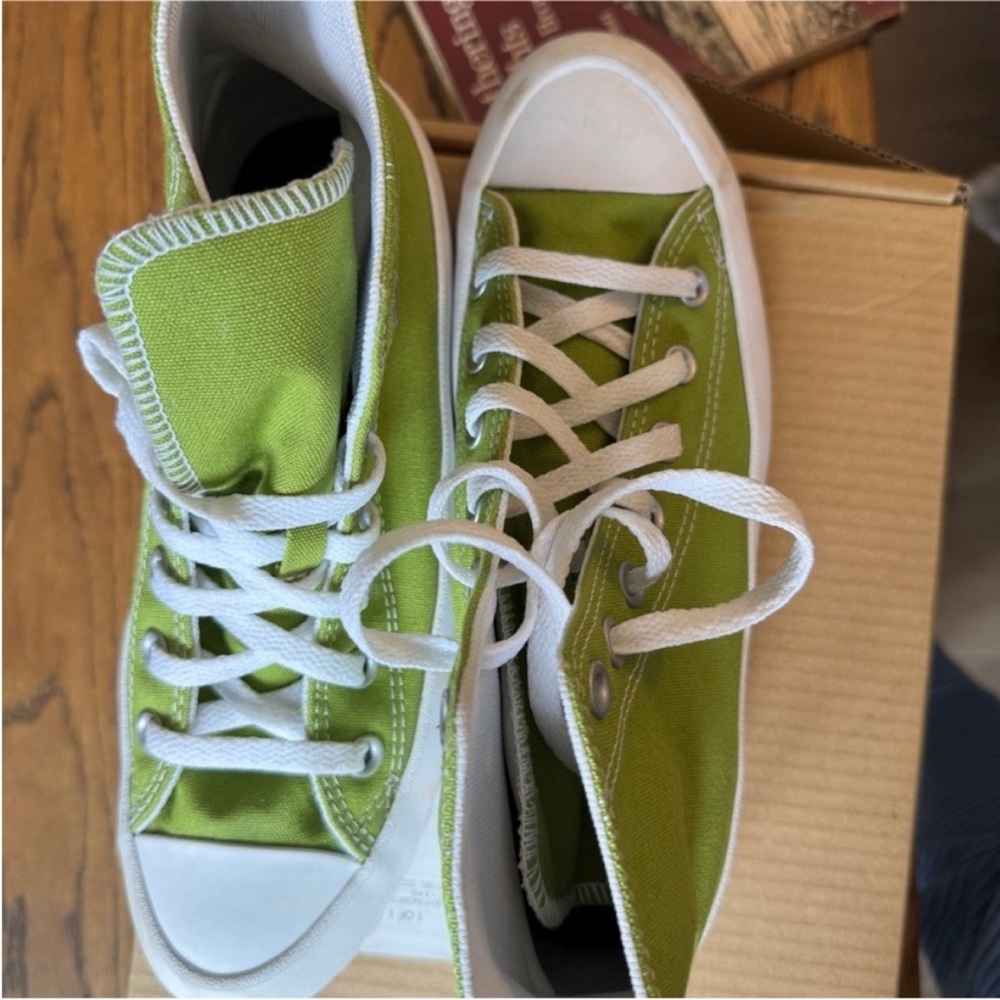 Converse Green Chunky Lug Sole Hi-Top Sneakers Women’s Size 8 - Picture 4 of 8
